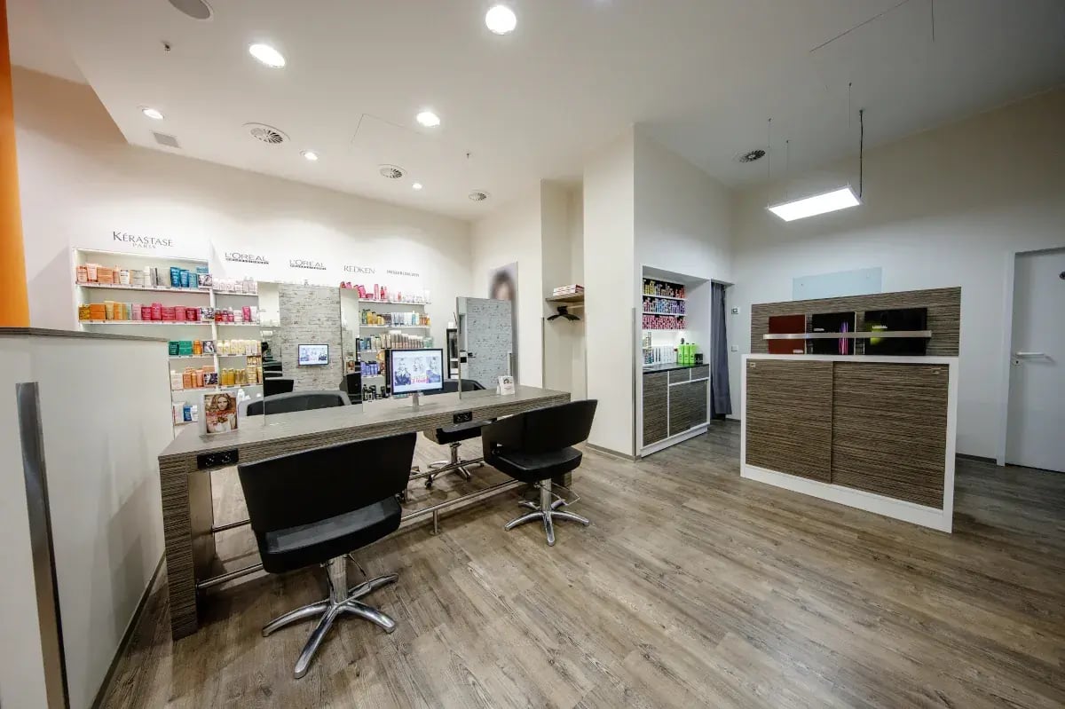 Essanelle Friseursalon Innenansicht